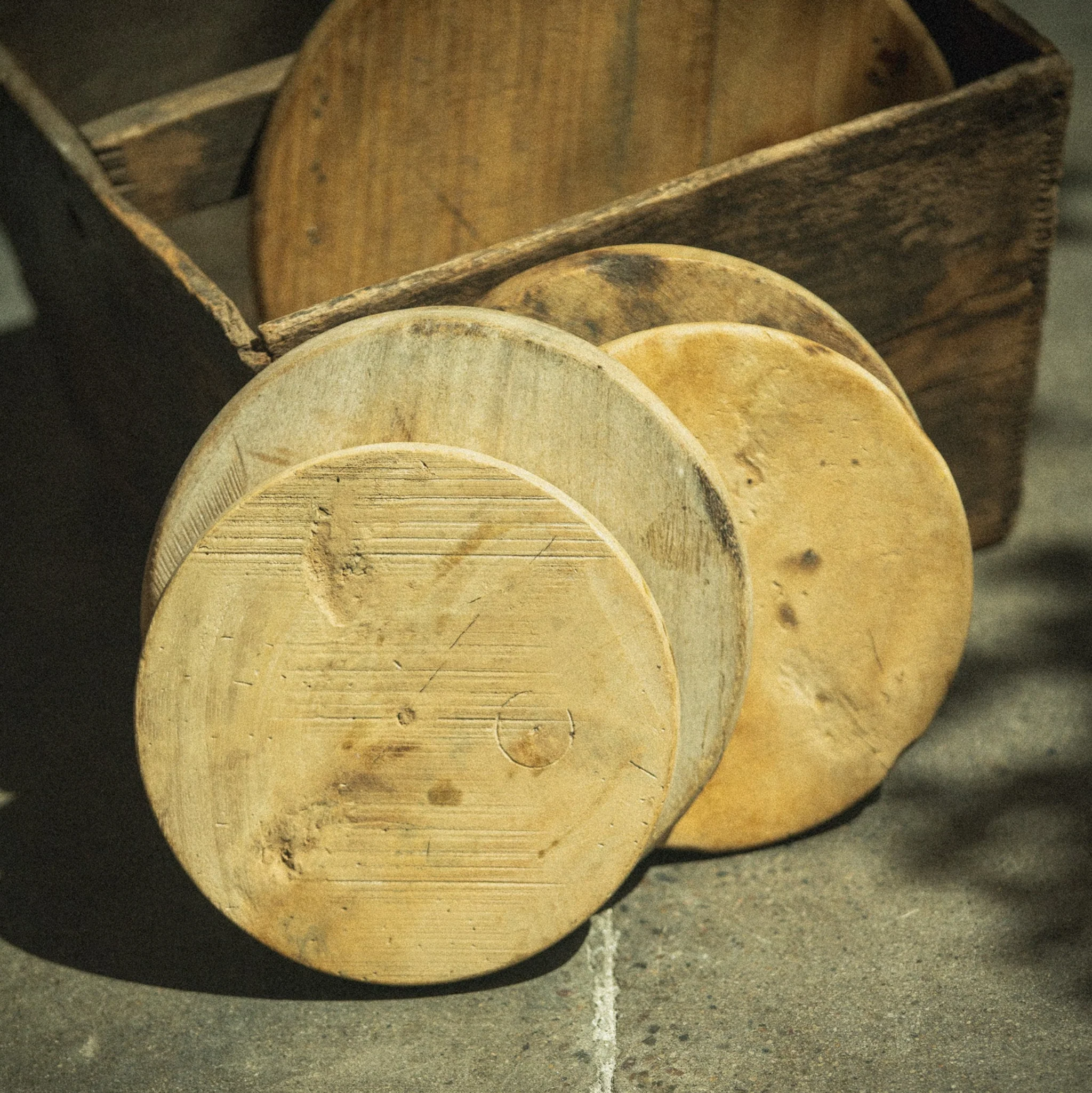 Wood Plate Flat Round Riser - wxkoi