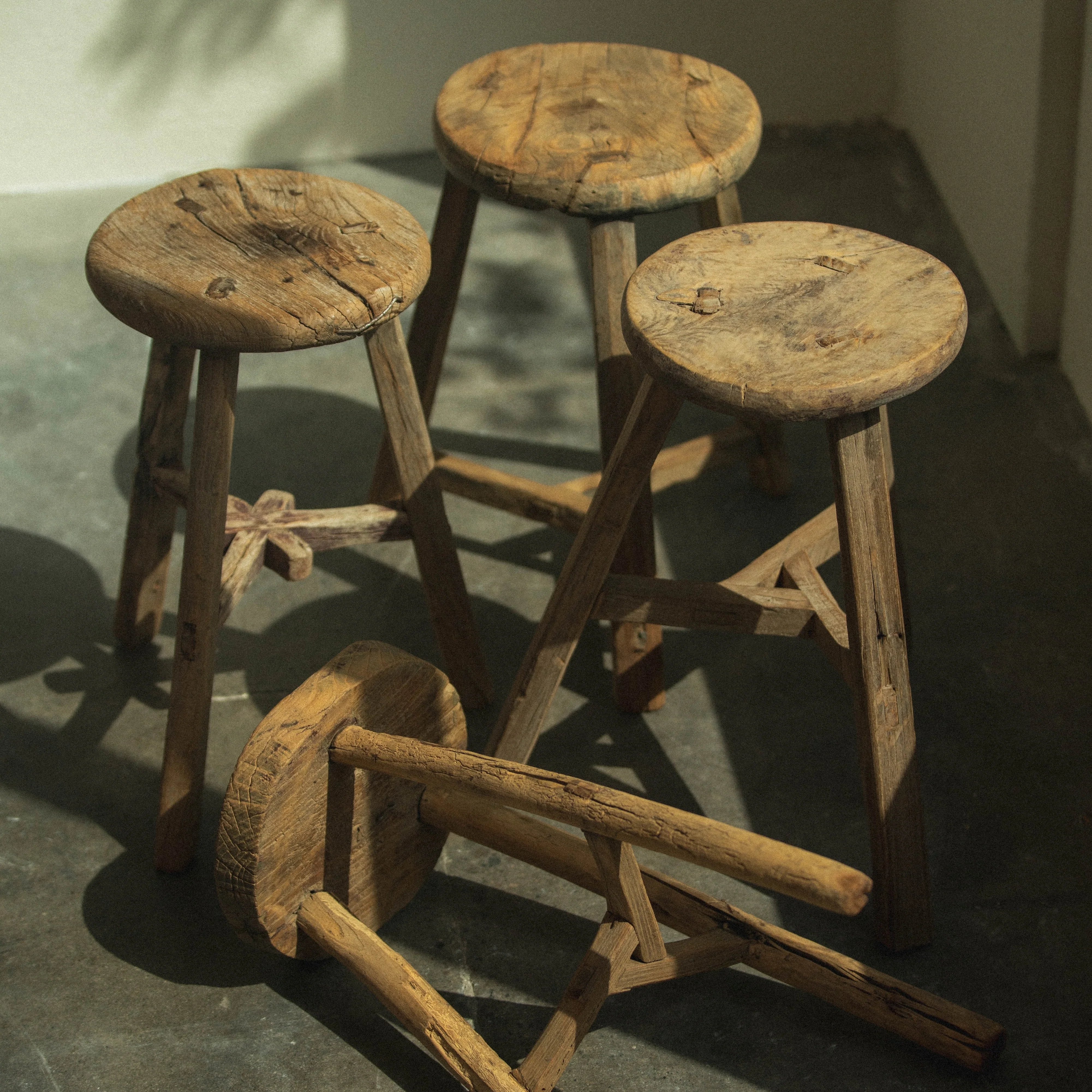 Small Round Vintage Stool - wxkoi