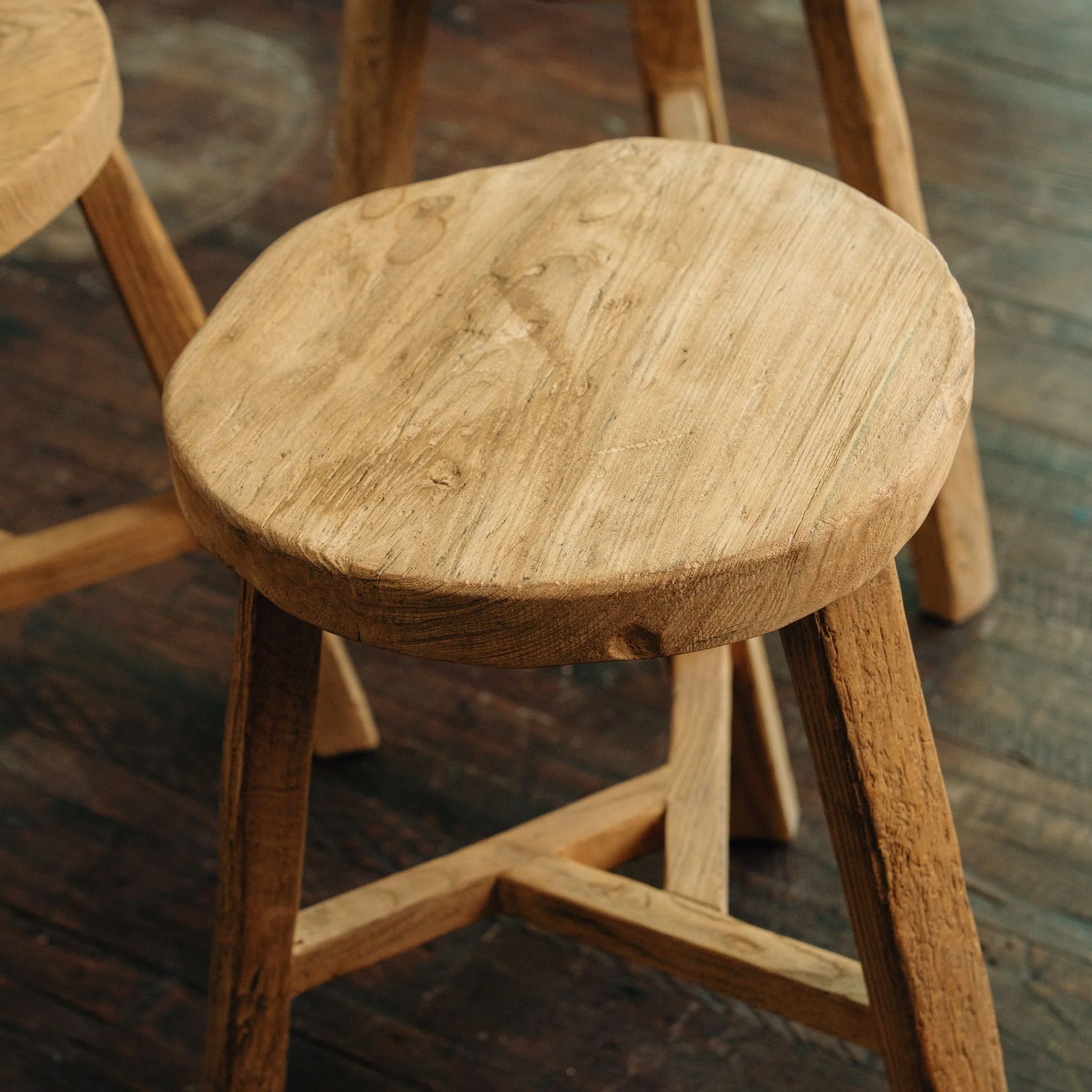Elm Wood Round Side Table - wxkoi
