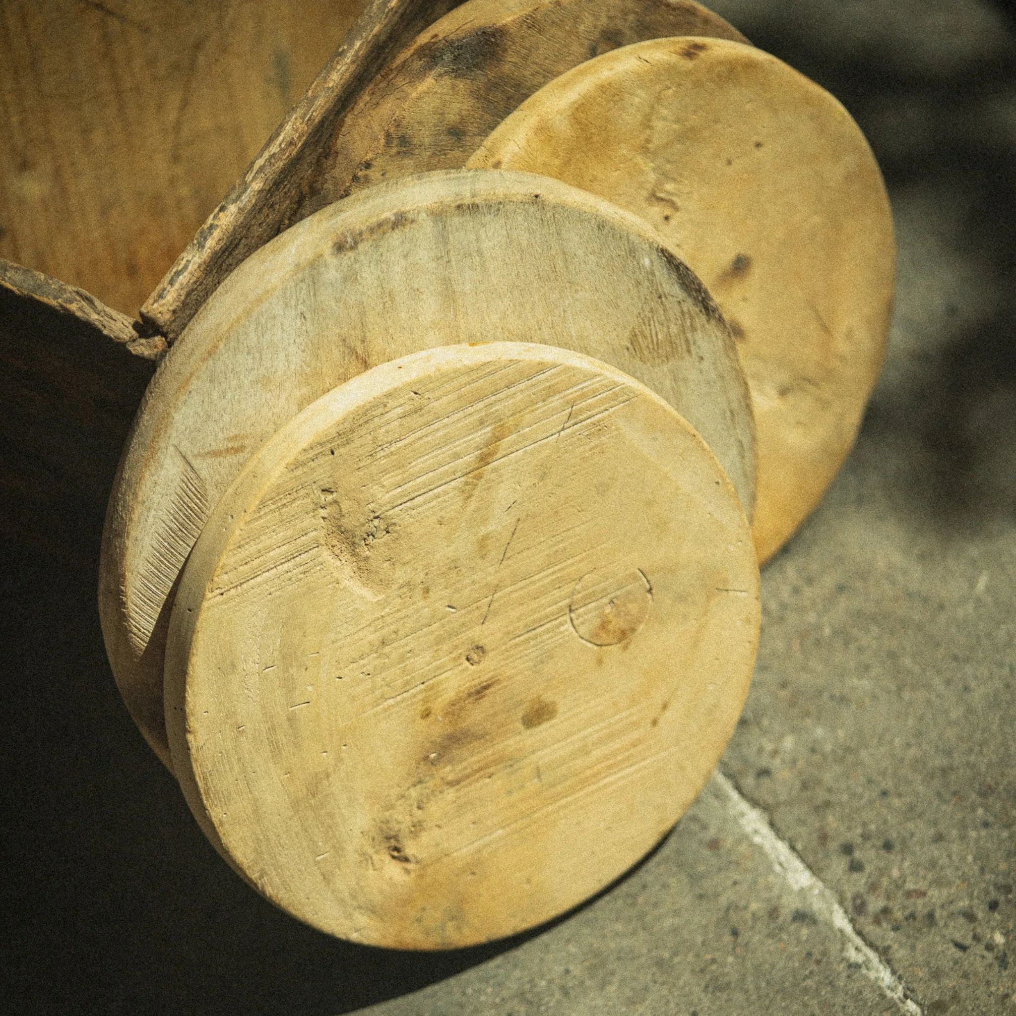 Wood Plate Flat Round Riser - wxkoi